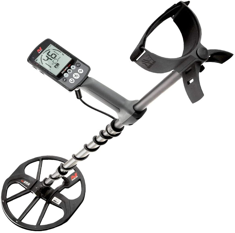 Minelab Equinox 800 Multi-IQ Metal Detector with Black Padded Carry Bag